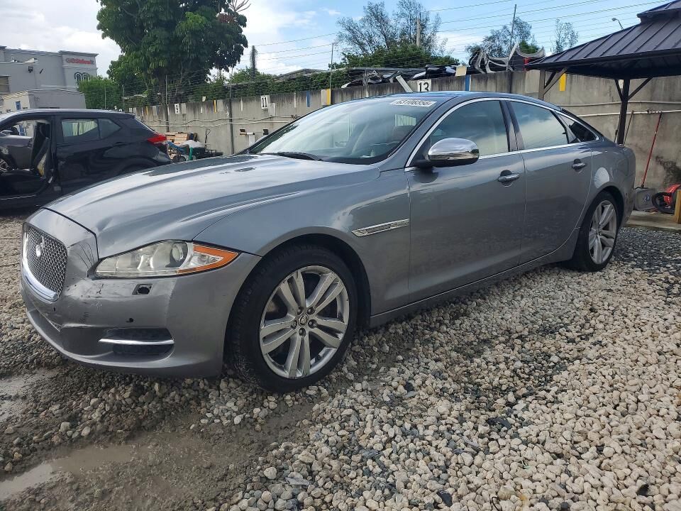 2013 JAGUAR XJ