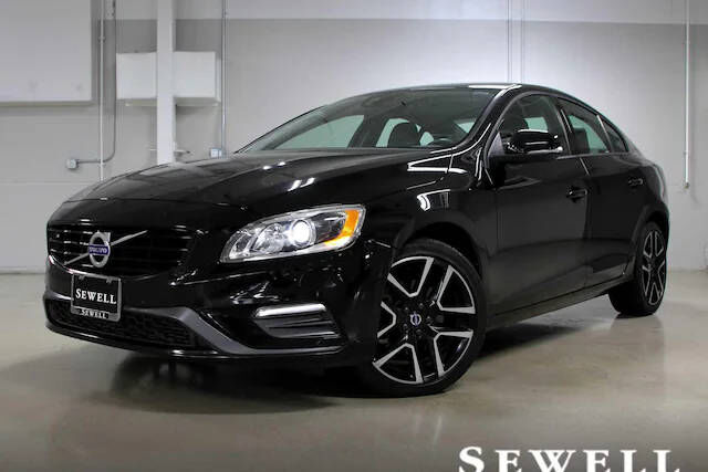 2017 VOLVO S60