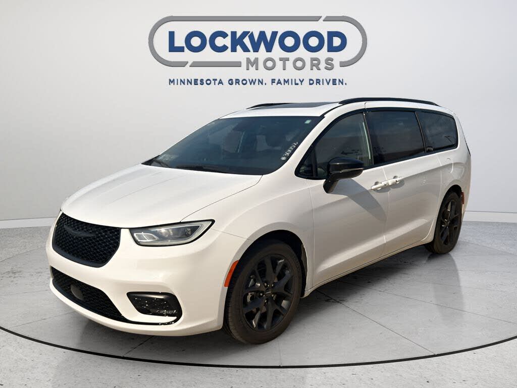 2025 CHRYSLER Pacifica