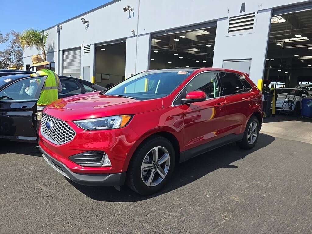 2024 FORD Edge