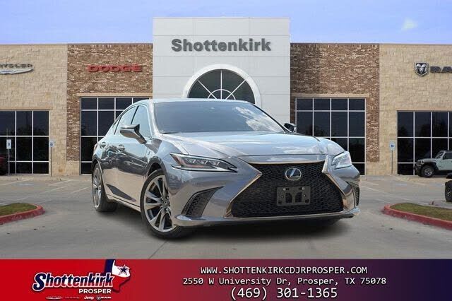 2019 LEXUS ES