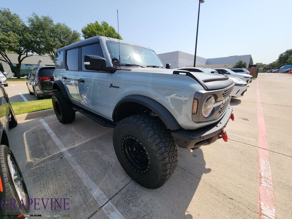 2023 FORD Bronco