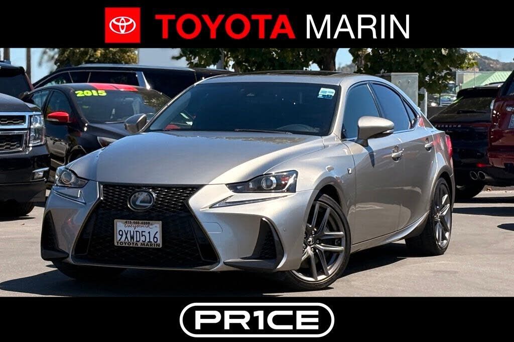 2018 LEXUS IS