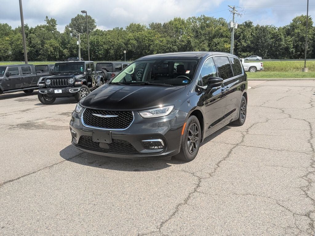 2023 CHRYSLER Pacifica