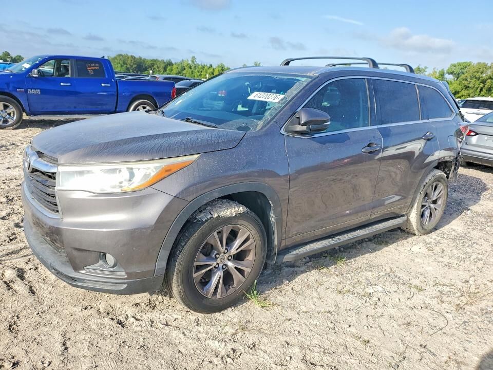 2015 TOYOTA Highlander