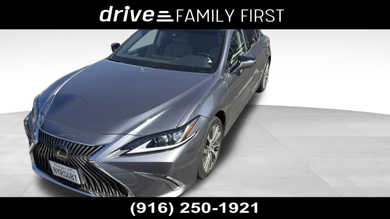 2019 LEXUS ES