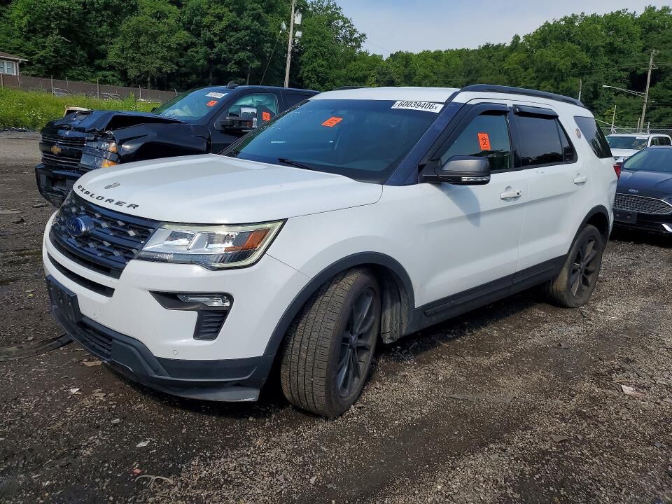 2018 FORD Explorer