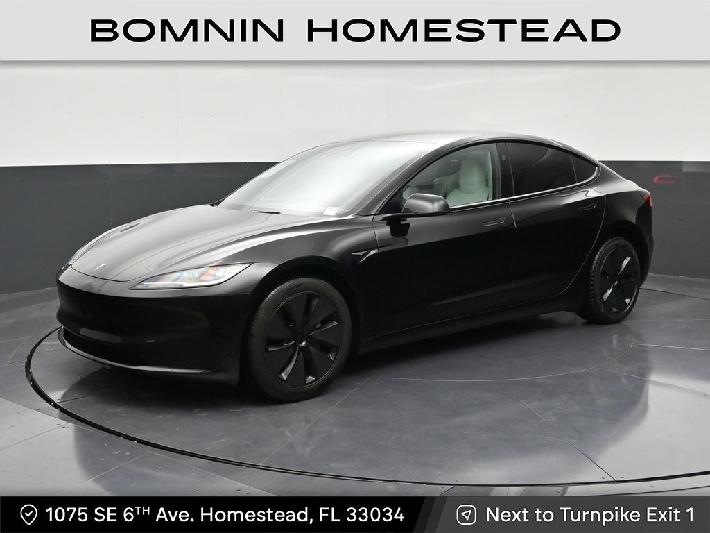 2025 TESLA Model 3