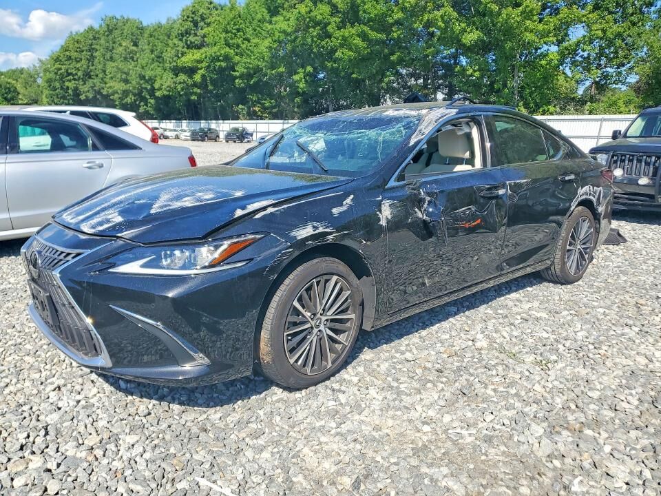 2025 LEXUS ES