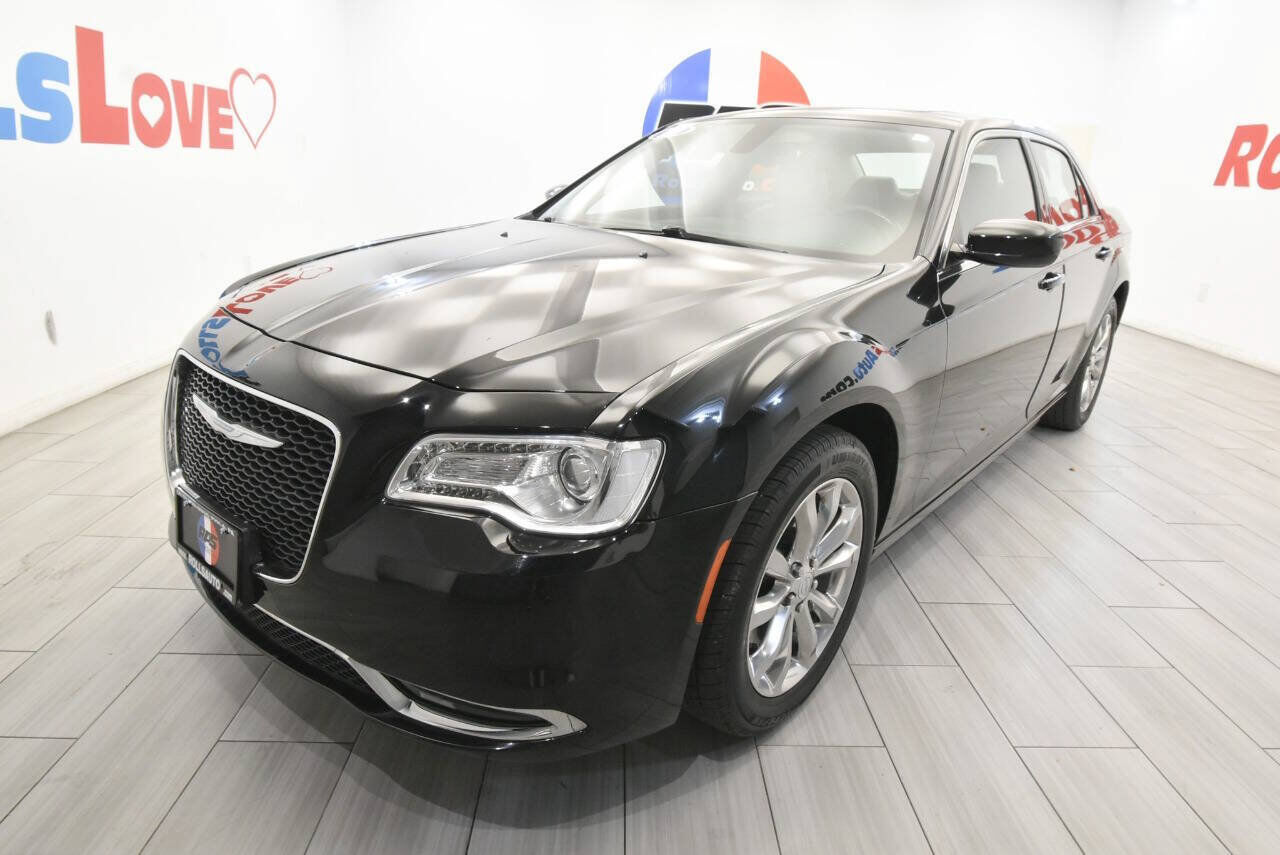 2018 CHRYSLER 300