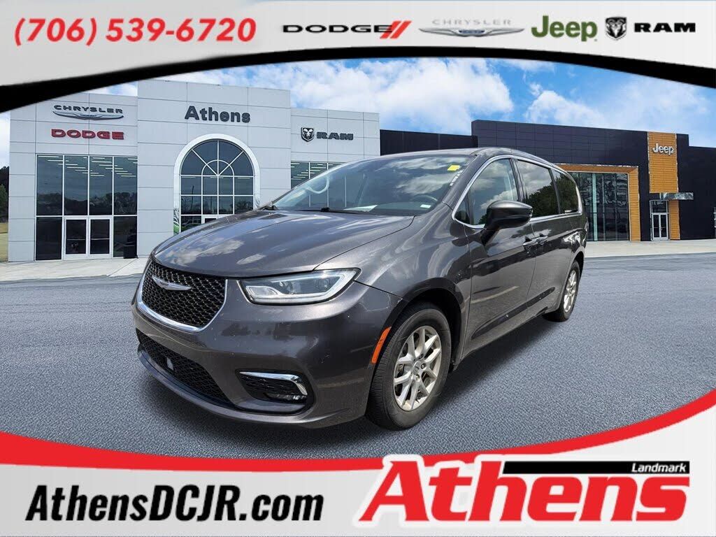 2023 CHRYSLER Pacifica