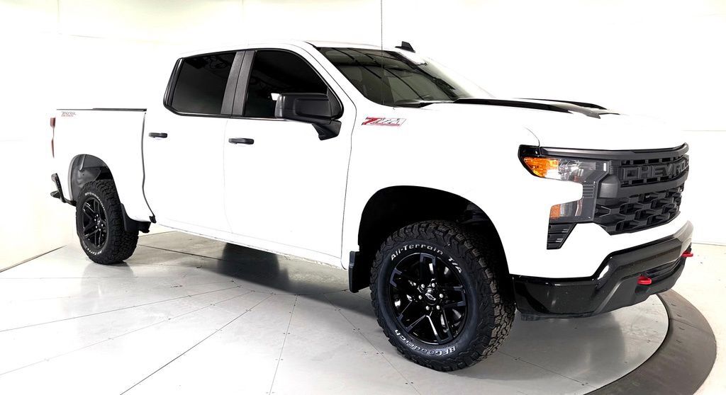 2025 CHEVROLET Silverado