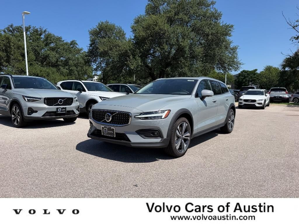2026 VOLVO V60CC