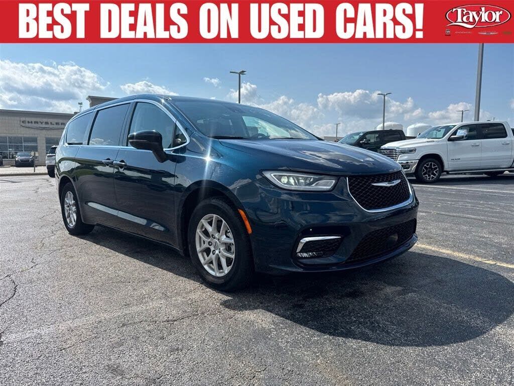 2023 CHRYSLER Pacifica