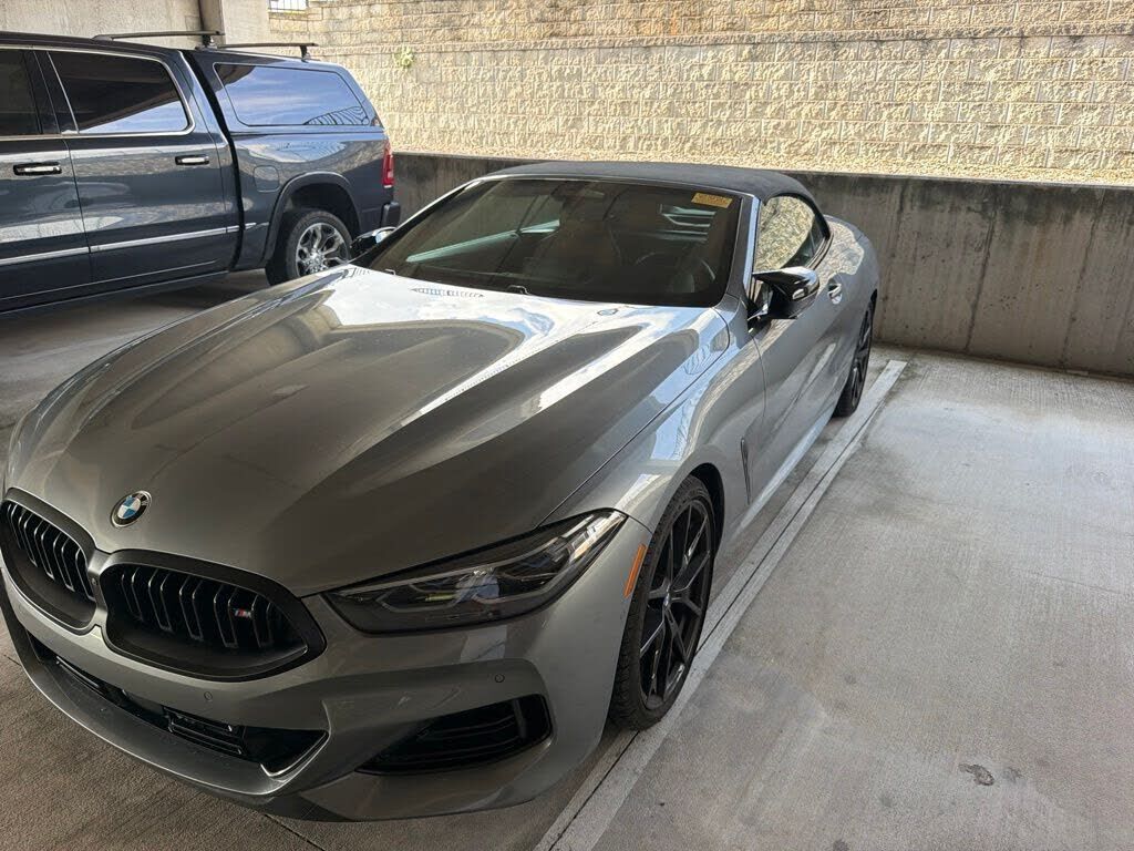 2023 BMW M8