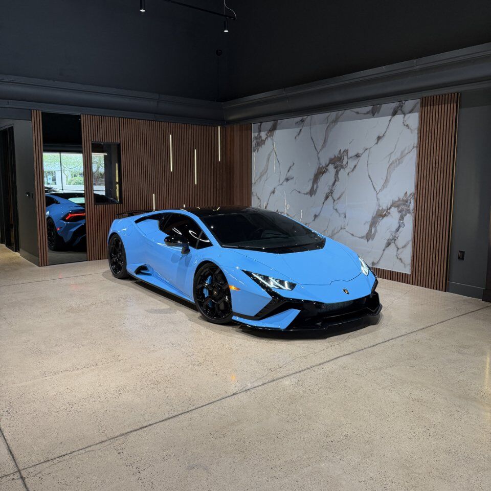 2023 LAMBORGHINI Huracan