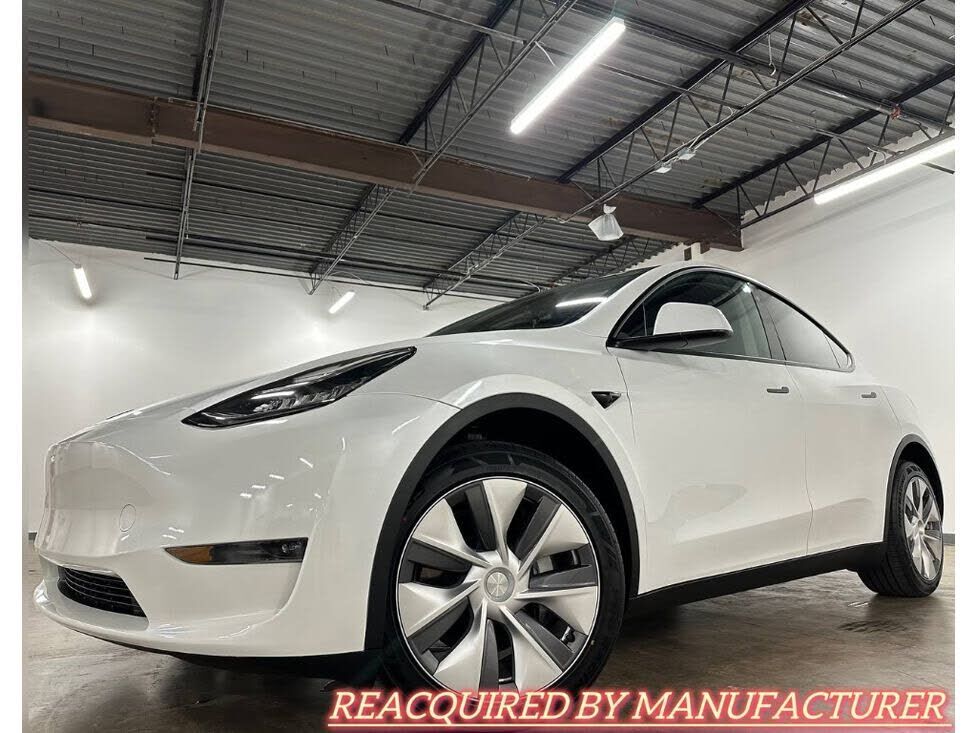 2023 TESLA Model Y
