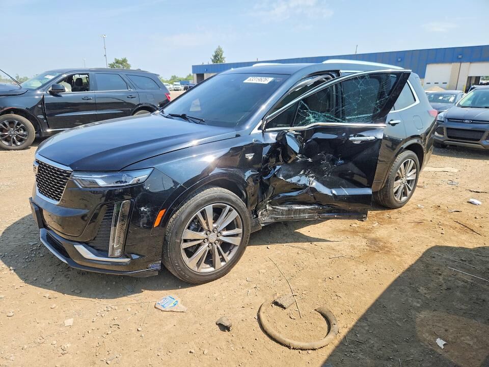 2021 CADILLAC XT6