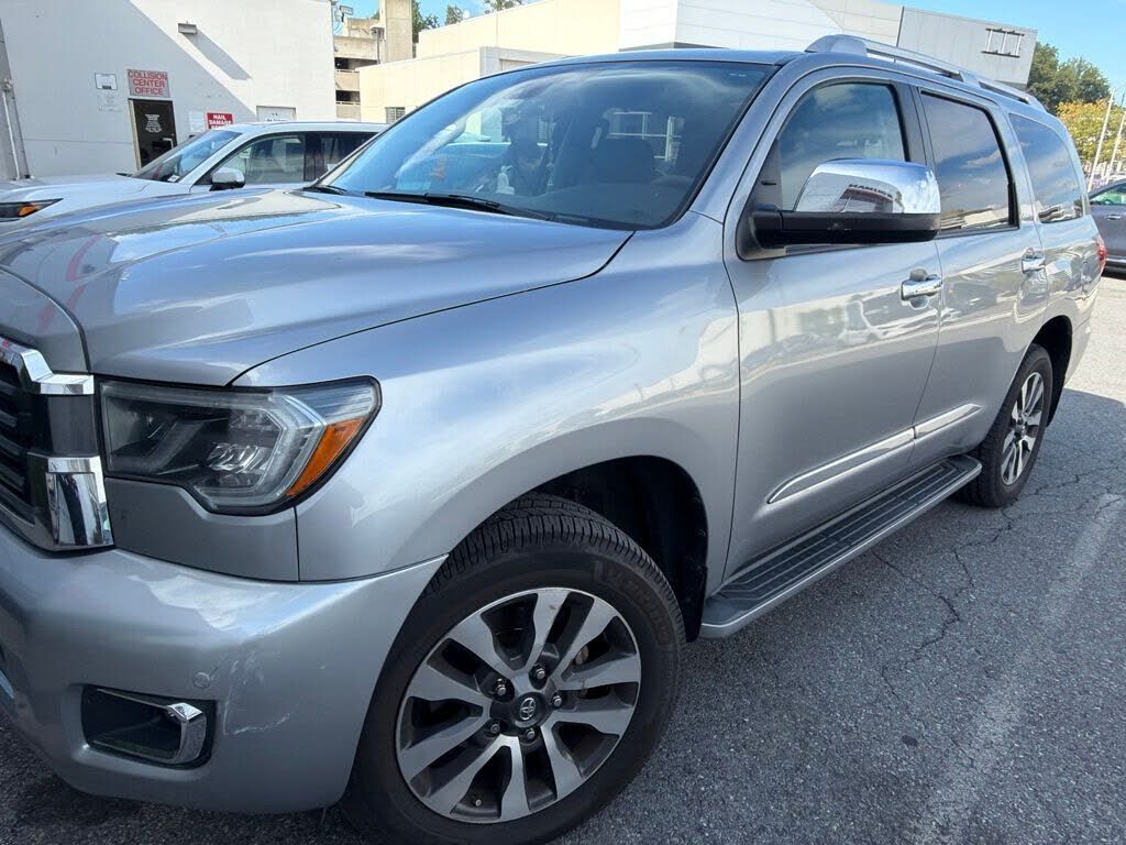 2018 TOYOTA Sequoia