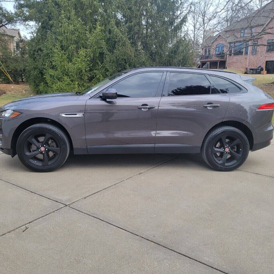 2017 JAGUAR F-Pace