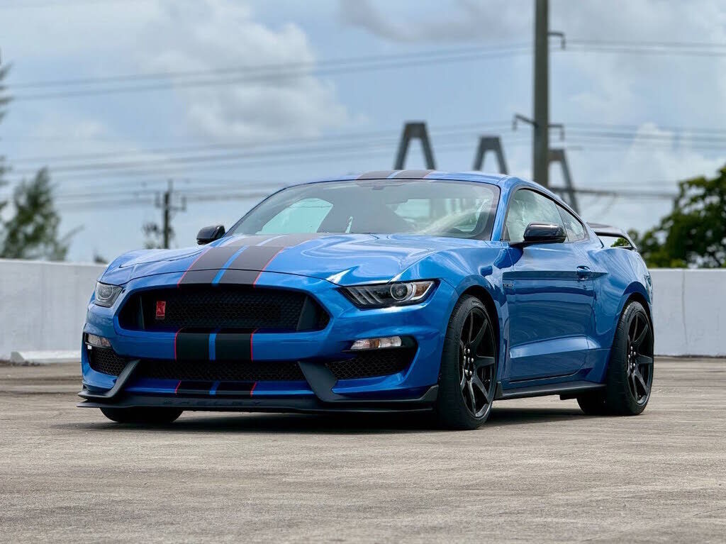 2020 FORD Mustang