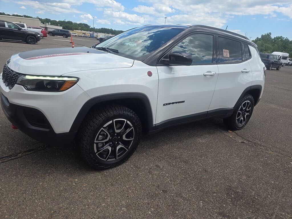 2025 JEEP Compass