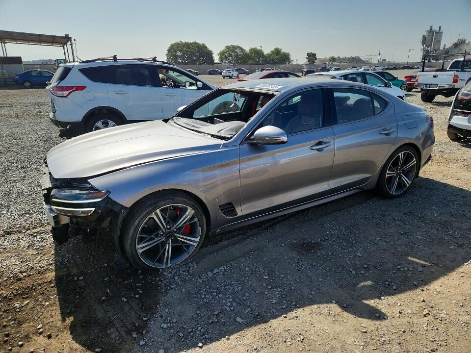 2025 GENESIS G70