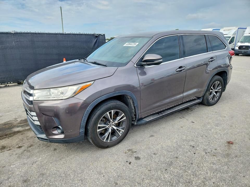 2017 TOYOTA Highlander