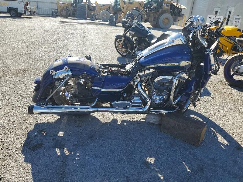 2010 HARLEY DAVIDSON CVO Street Glide