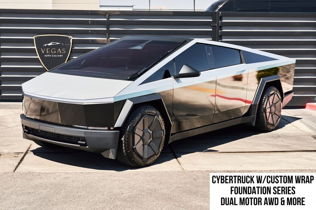 2024 TESLA Cybertruck