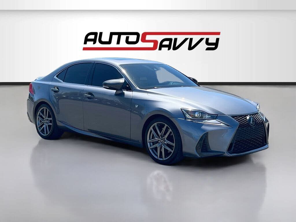 2017 LEXUS IS