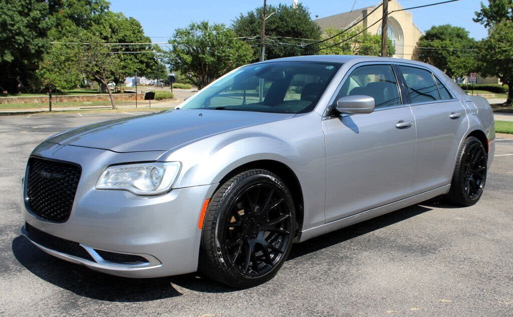 2017 CHRYSLER 300