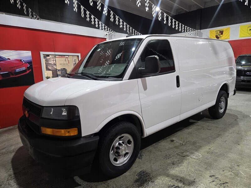 2019 CHEVROLET Express