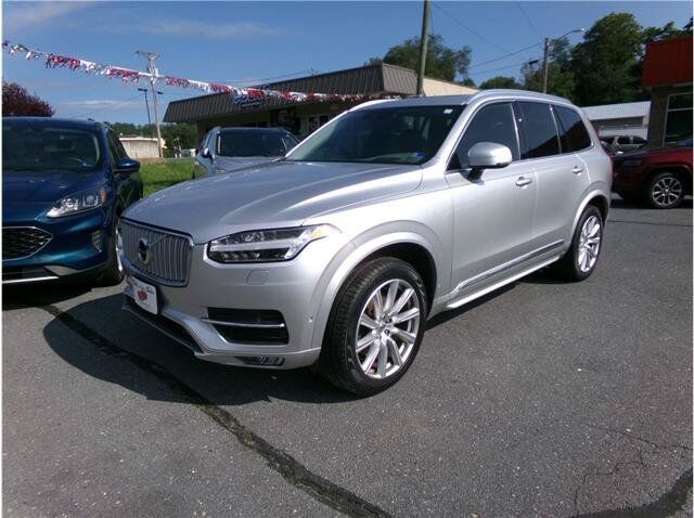 2017 VOLVO XC90