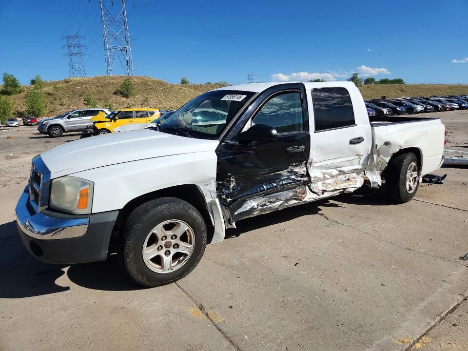 2005 DODGE Dakota