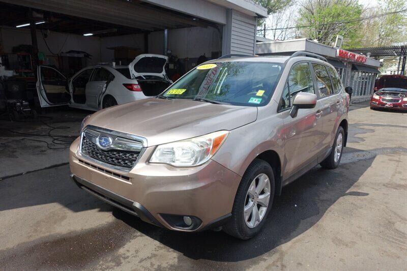 2015 SUBARU Forester