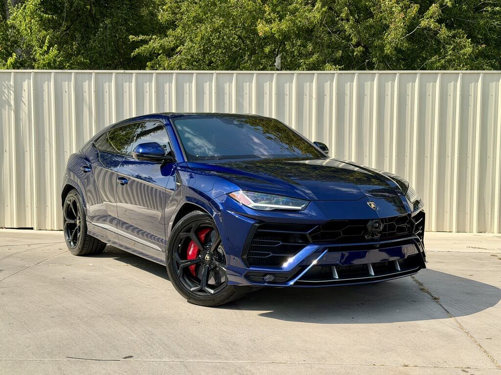 2019 LAMBORGHINI URUS
