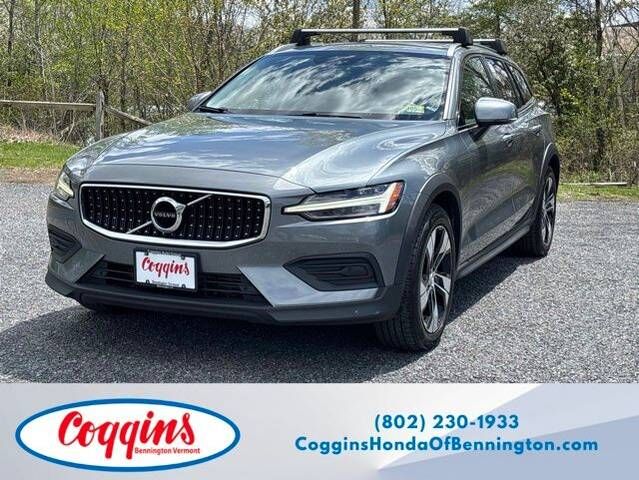 2020 VOLVO V60CC
