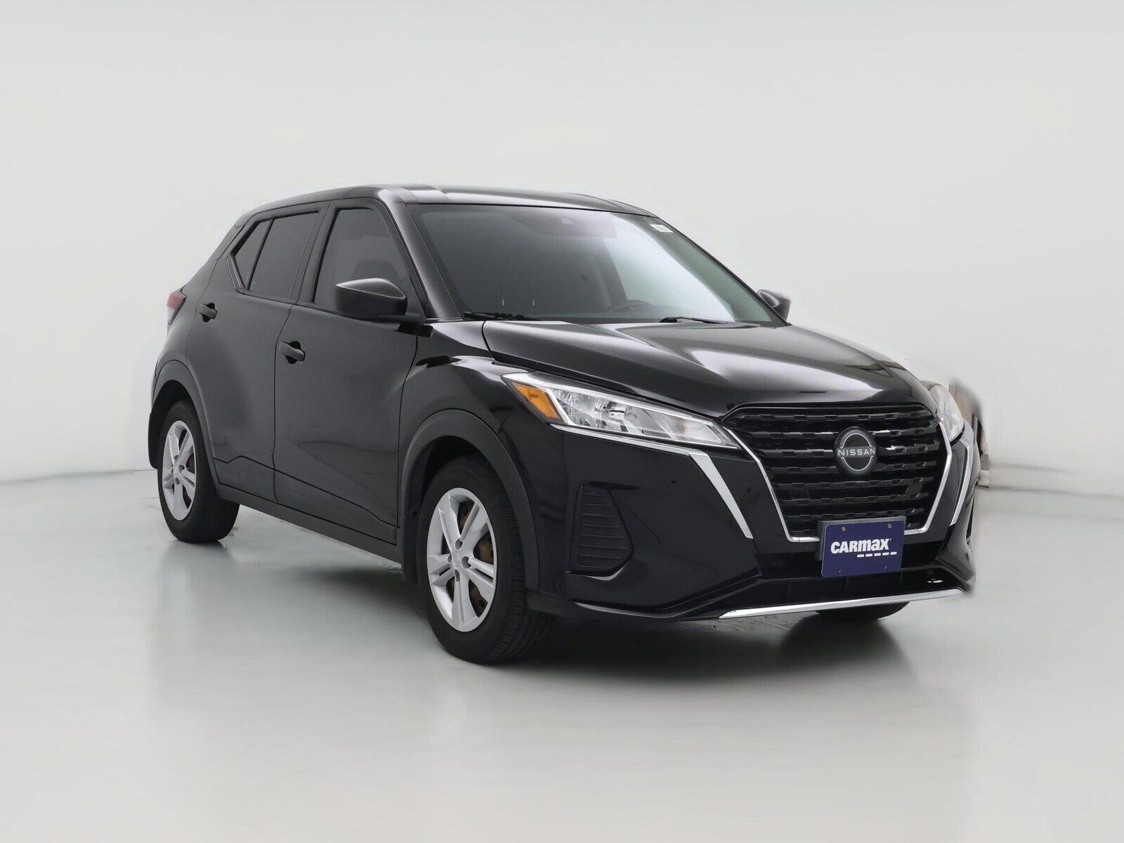 2022 NISSAN Kicks