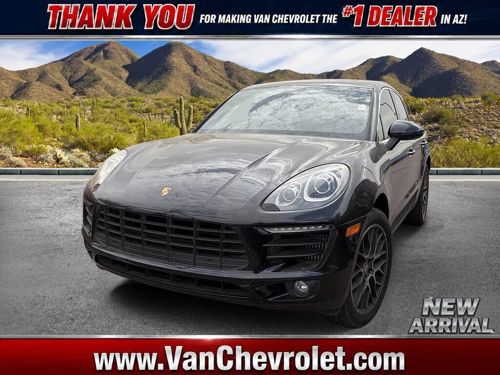 2018 PORSCHE Macan