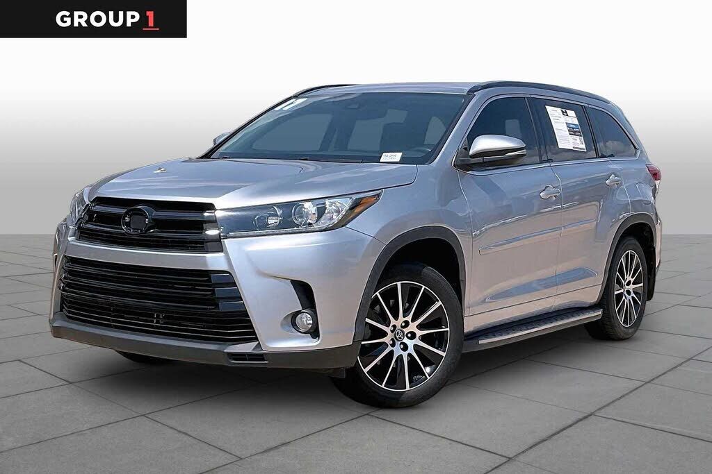 2017 TOYOTA Highlander