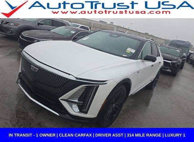 2024 CADILLAC Lyriq