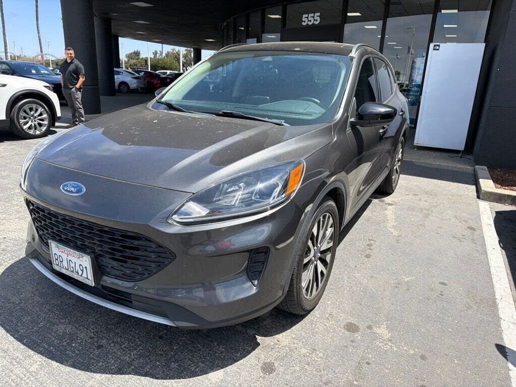2020 FORD Escape
