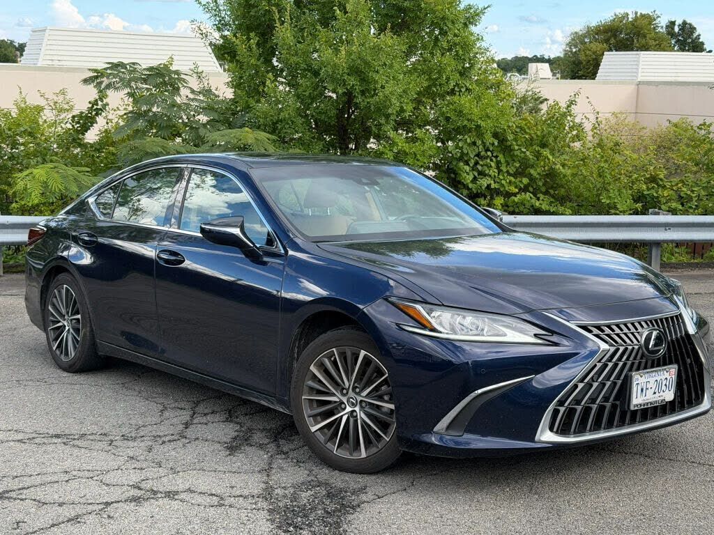 2023 LEXUS ES