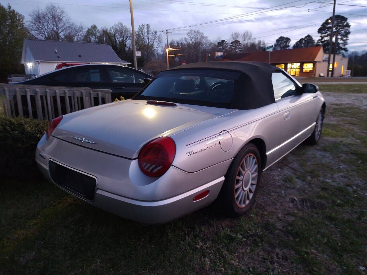 2004 FORD Thunderbird