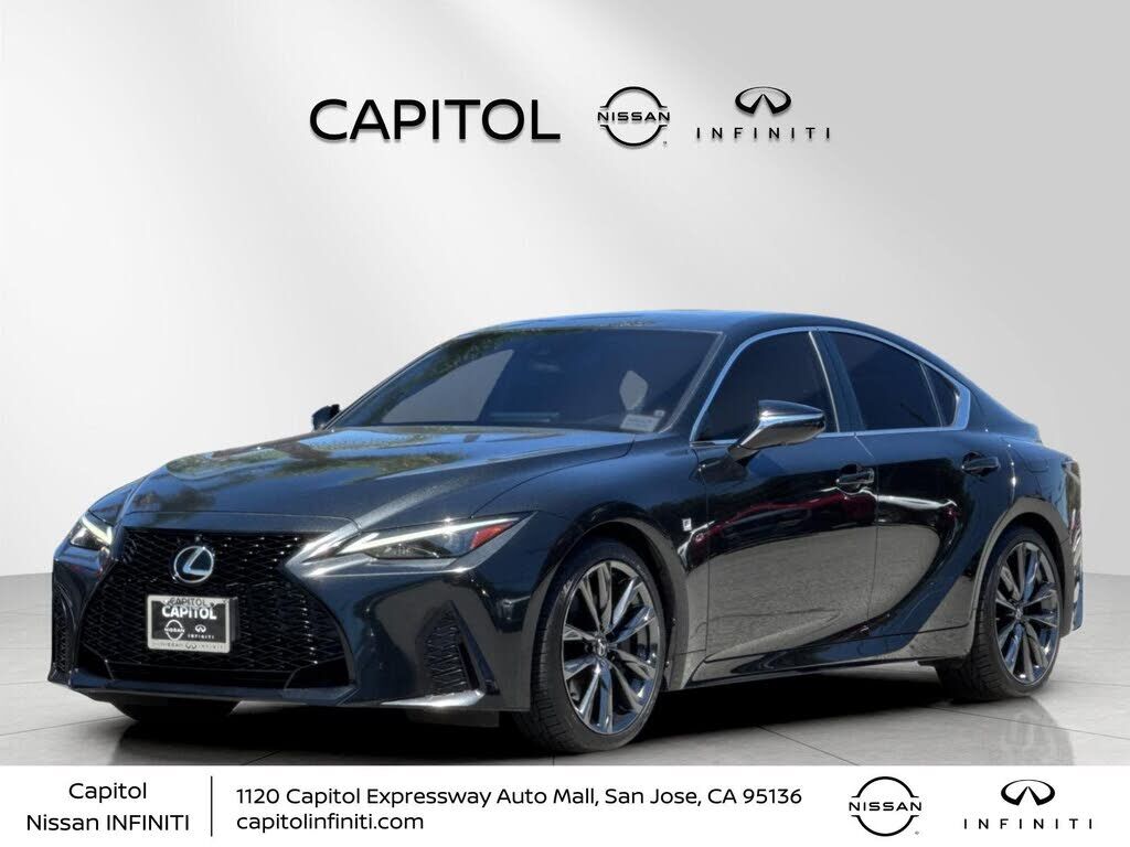 2023 LEXUS IS
