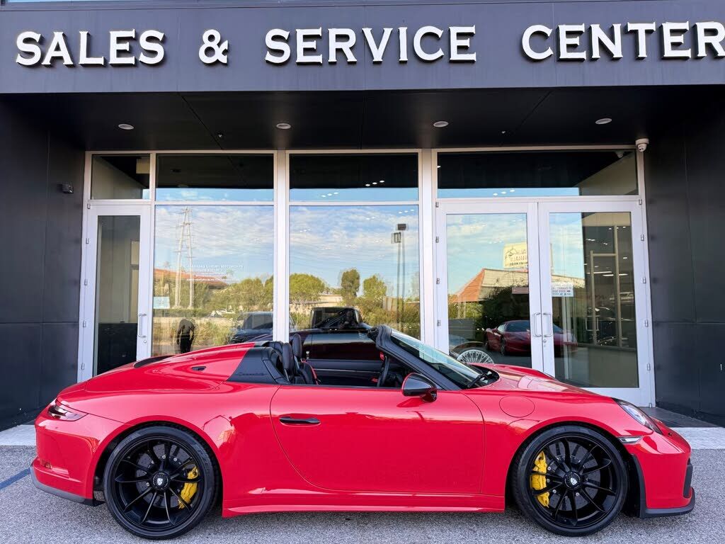 2019 PORSCHE 911