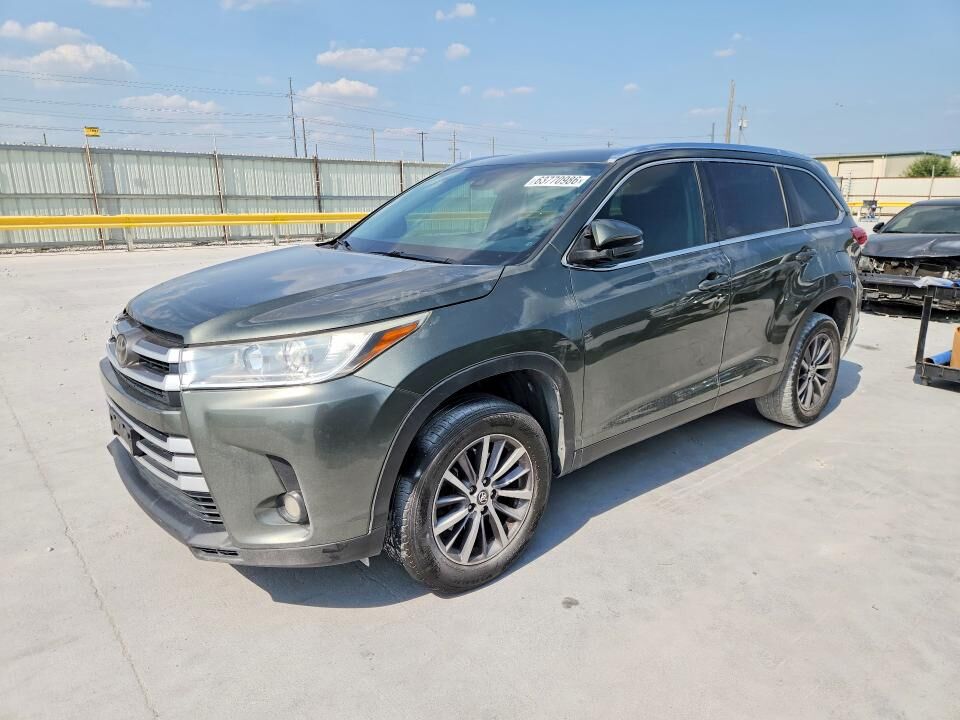 2019 TOYOTA Highlander
