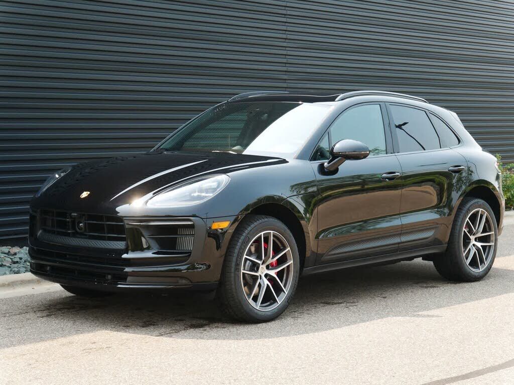 2025 PORSCHE Macan