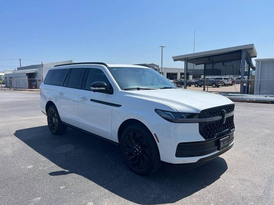 2027 LINCOLN Navigator L